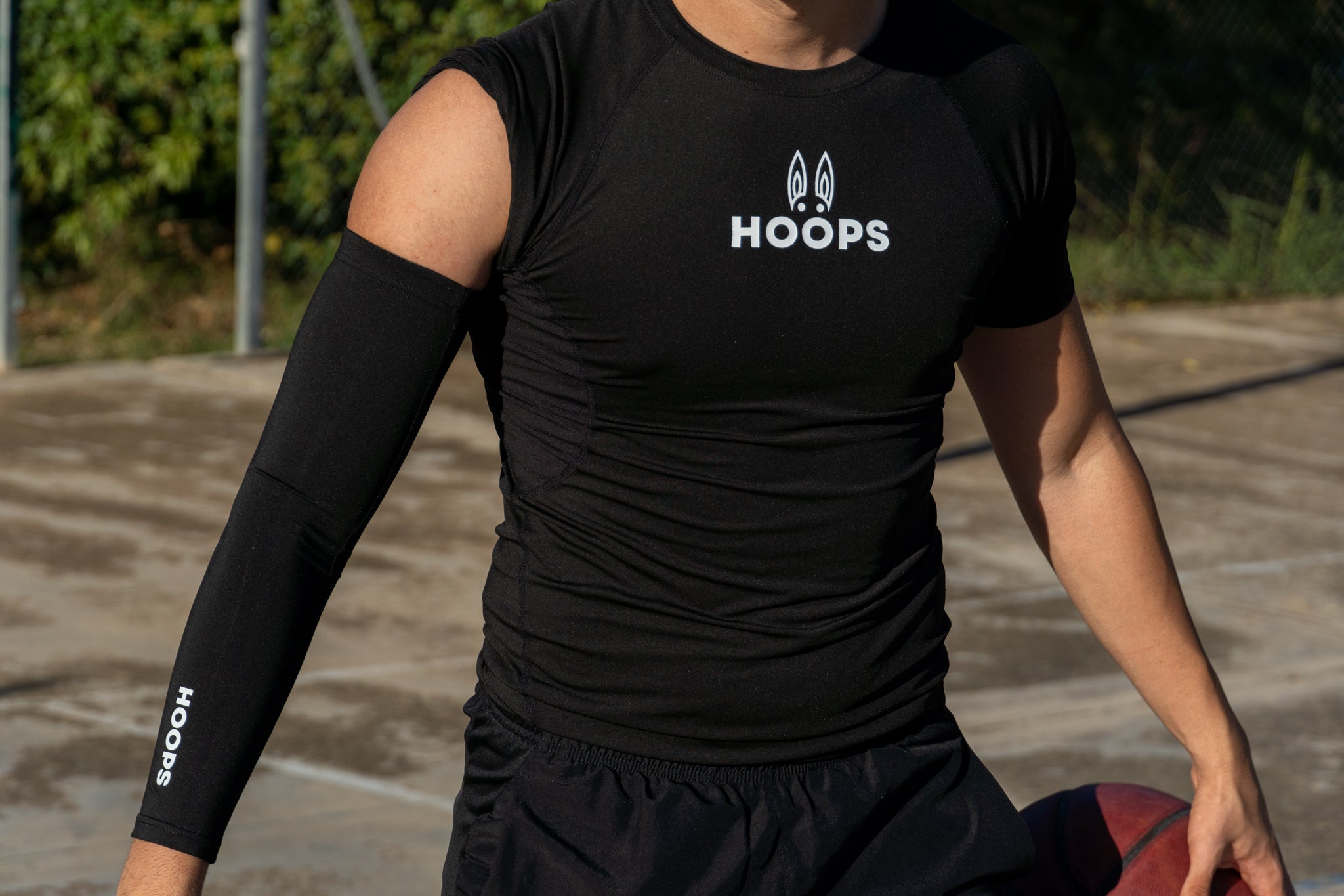 Arm Sleeve - BLACK & WHITE